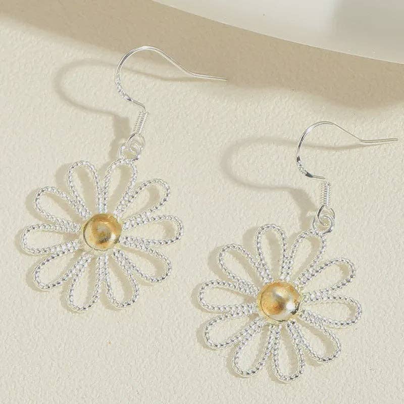 Little Daisy Two Tone Earring